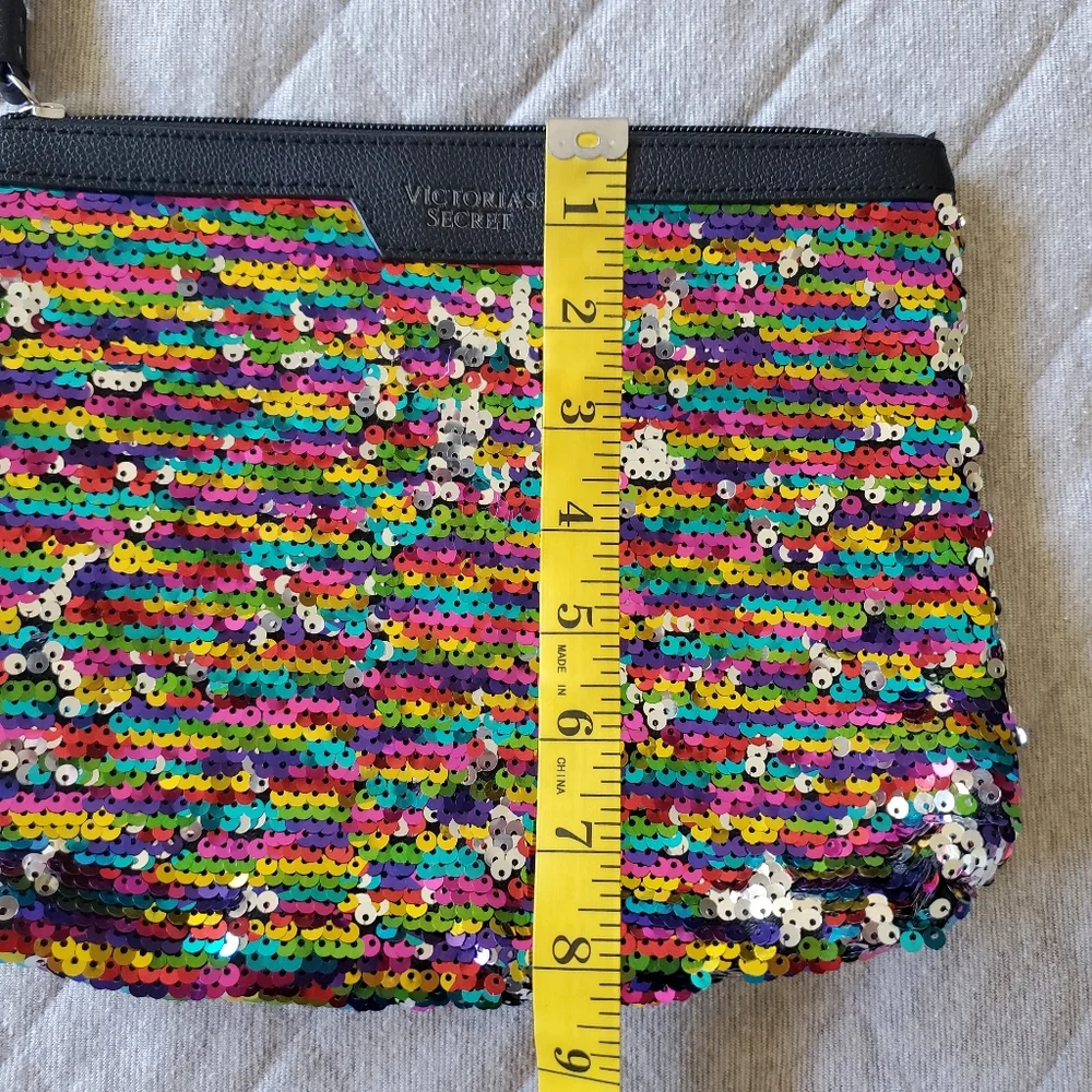 ⭐4/$20‎ Victoria's Secret Sequins Makeup Bag